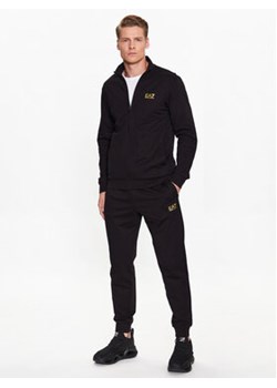 EA7 Emporio Armani Dres 8NPV51 PJ05Z 0208 Czarny Regular Fit ze sklepu MODIVO w kategorii Dresy męskie - zdjęcie 160277095
