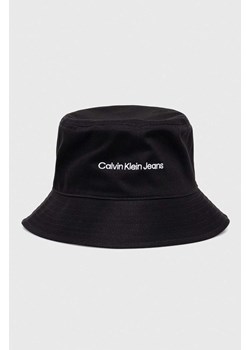 Calvin Klein Jeans kapelusz bawełniany kolor czarny bawełniany ze sklepu ANSWEAR.com w kategorii Kapelusze męskie - zdjęcie 160286167