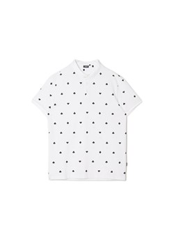 Cropp - Biała koszulka polo z karcianymi wzorami - biały ze sklepu Cropp w kategorii T-shirty męskie - zdjęcie 160289835