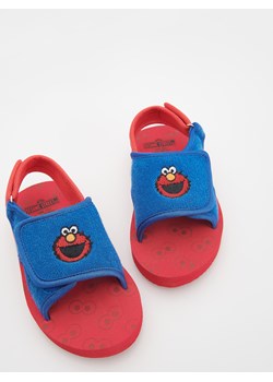 Reserved - Klapki na rzep Elmo - czerwony ze sklepu Reserved w kategorii Sandały dziecięce - zdjęcie 160314656