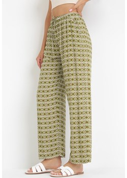 Zielone Spodnie z Wiskozy z Geometrycznym Wzorem i Gumką w Talii Metelia ze sklepu Born2be Odzież w kategorii Spodnie damskie - zdjęcie 160315089
