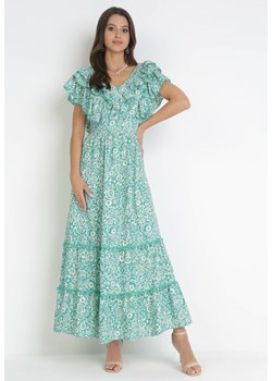 Zielona Rozkloszowana Sukienka Maxi z Ozdobnym Dekoltem i Gumką w Talii z Wiskozy Adyni ze sklepu Born2be Odzież w kategorii Sukienki - zdjęcie 160410477
