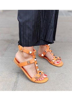 Pomarańczowe sandały z ćwiekami Ignazio ze sklepu gemre w kategorii Sandały damskie - zdjęcie 160422656