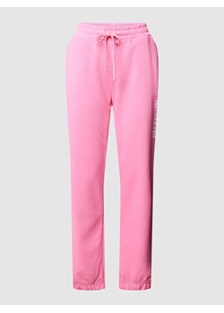 Spodnie dresowe z nadrukiem model ‘Safine’ ze sklepu Peek&Cloppenburg  w kategorii Spodnie damskie - zdjęcie 160525095