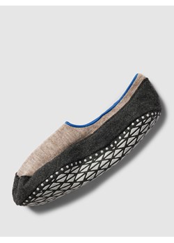 Kapcie z mieszanki żywej wełny z detalem z logo model ‘COSYSHOE’ ze sklepu Peek&Cloppenburg  w kategorii Kapcie męskie - zdjęcie 160575777