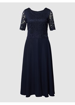 Sukienka koktajlowa z koronkowym obszyciem ze sklepu Peek&Cloppenburg  w kategorii Sukienki - zdjęcie 160601179