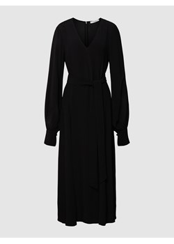 Sukienka midi z paskiem w talii model ‘DIONNE’ ze sklepu Peek&Cloppenburg  w kategorii Sukienki - zdjęcie 160606986