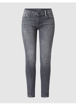 Jeansy o kroju skinny fit z dodatkiem streczu model ‘Alicia’ ze sklepu Peek&Cloppenburg  w kategorii Jeansy damskie - zdjęcie 160643187