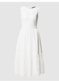 Suknia ślubna o kroju bez rękawów ze sklepu Peek&Cloppenburg  w kategorii Sukienki - zdjęcie 160643848