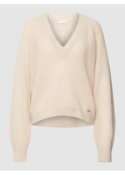 Sweter z dzianiny z dekoltem w serek model ‘CIALANA’ ze sklepu Peek&Cloppenburg  w kategorii Swetry damskie - zdjęcie 160704917