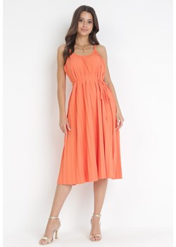 Pomarańczowa Plisowana Sukienka Midi ze Sznurkiem w Talii Eidas ze sklepu Born2be Odzież w kategorii Sukienki - zdjęcie 160822957