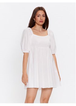 Glamorous Sukienka letnia AN4238 Biały Regular Fit ze sklepu MODIVO w kategorii Sukienki - zdjęcie 160916695