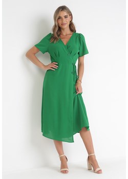 Zielona Kopertowa Sukienka Midi z Materiałowym Paskiem Rahellitte ze sklepu Born2be Odzież w kategorii Sukienki - zdjęcie 160921177