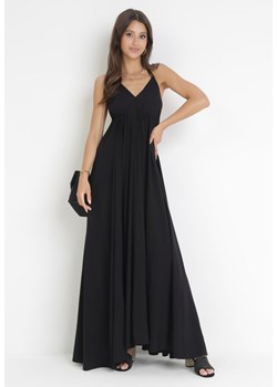 Czarna Rozkloszowana Sukienka Maxi z Wiązaniem na Szyi Cathenia ze sklepu Born2be Odzież w kategorii Sukienki - zdjęcie 160955947