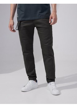Spodnie METRONOM 234 Khaki M ze sklepu Diverse w kategorii Spodnie męskie - zdjęcie 161032859