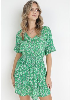 Zielona Wiskozowa Rozkloszowana Sukienka z Falbankami i Gumką w Talii Sayu ze sklepu Born2be Odzież w kategorii Sukienki - zdjęcie 161034837