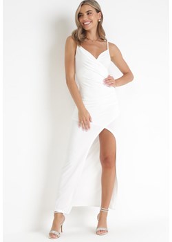Biała Dopasowana Sukienka z Marszczeniem Callienne ze sklepu Born2be Odzież w kategorii Sukienki - zdjęcie 161039928