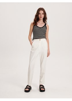 Reserved - Spodnie z lnem - biały ze sklepu Reserved w kategorii Spodnie damskie - zdjęcie 161054588