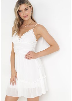 Biała Mini Sukienka na Wiązanych Ramiączkach Ozdobiona Falbankami Angan ze sklepu Born2be Odzież w kategorii Sukienki - zdjęcie 161055567