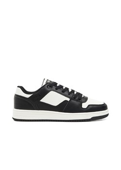 Cropp - Biało-czarne sneakersy - czarny ze sklepu Cropp w kategorii Buty sportowe męskie - zdjęcie 161056125