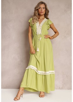 Zielona Wiskozowa Maxi Sukienka z Frędzlami i Wiązaniem przy Dekolcie Rosania ze sklepu Renee odzież w kategorii Sukienki - zdjęcie 161091997