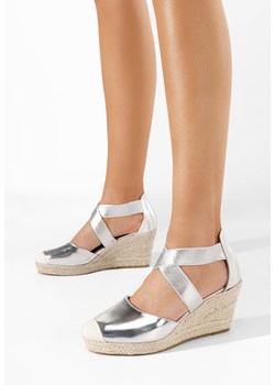Srebrne sandały na koturnie Rosaria ze sklepu Zapatos w kategorii Espadryle damskie - zdjęcie 161186906