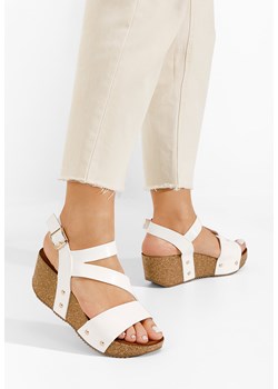 Białe sandały na platformie Thalia ze sklepu Zapatos w kategorii Sandały damskie - zdjęcie 161187079