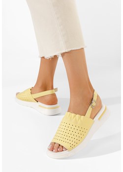 Żółte sandały damskie Cardia ze sklepu Zapatos w kategorii Sandały damskie - zdjęcie 161187085