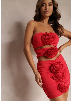 Czerwona Marszczona Dopasowana Sukienka Mini z Ozdobnymi Kwiatami Bez Ramiączek Sherid ze sklepu Renee odzież w kategorii Sukienki - zdjęcie 161205619