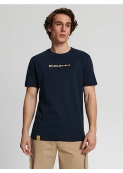 Sinsay - Koszulka z nadrukiem - granatowy ze sklepu Sinsay w kategorii T-shirty męskie - zdjęcie 161207555