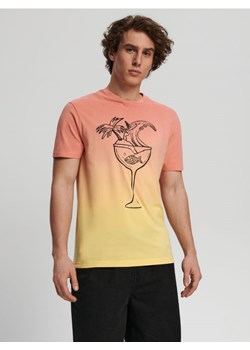 Sinsay - Koszulka z nadrukiem - pomarańczowy ze sklepu Sinsay w kategorii T-shirty męskie - zdjęcie 161207697