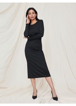 Sinsay - Sukienka midi prążkowana - czarny ze sklepu Sinsay w kategorii Sukienki - zdjęcie 161209619