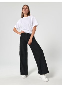 Sinsay - Spodnie z kieszeniami - czarny ze sklepu Sinsay w kategorii Spodnie damskie - zdjęcie 161212555