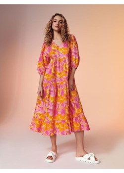 Sinsay - Sukienka midi w kwiaty - wielobarwny ze sklepu Sinsay w kategorii Sukienki - zdjęcie 161213466