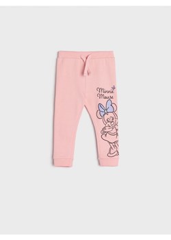 Sinsay - Spodnie dresowe Myszka Minnie - różowy ze sklepu Sinsay w kategorii Spodnie i półśpiochy - zdjęcie 161213786