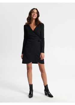 Sinsay - Sukienka mini z wiązaniem - czarny ze sklepu Sinsay w kategorii Sukienki - zdjęcie 161214215