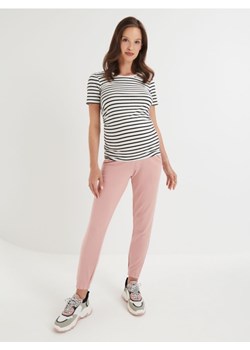 Sinsay - Spodnie dresowe MAMA - różowy ze sklepu Sinsay w kategorii Spodnie ciążowe - zdjęcie 161216778
