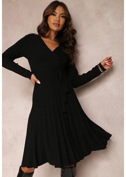 Czarna Sukienka Dzianinowa z Wiązaniem i Plisowanym Dołem Phelleira ze sklepu Renee odzież w kategorii Sukienki - zdjęcie 161262058
