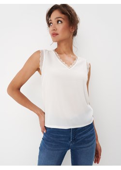 Mohito - Biała bluzka bez rękawów - biały ze sklepu Mohito w kategorii Bluzki damskie - zdjęcie 161262157