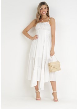 Biała Maxi Rozkloszowana Sukienka ze Zdobieniami z Koronki i Troczkiem Elenime ze sklepu Born2be Odzież w kategorii Sukienki - zdjęcie 161272546