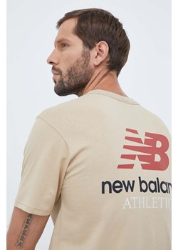 New Balance t-shirt bawełniany kolor beżowy gładki ze sklepu ANSWEAR.com w kategorii T-shirty męskie - zdjęcie 161342346