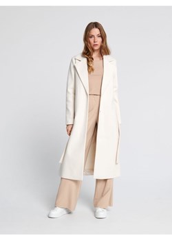 Sinsay - Płaszcz z paskiem - kremowy ze sklepu Sinsay w kategorii Płaszcze damskie - zdjęcie 161353585