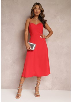 Czerwona Rozkloszowana Sukienka Midi z Rozcięciem na Ramiączkach Josine ze sklepu Renee odzież w kategorii Sukienki - zdjęcie 161379638