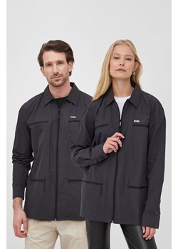 Rains kurtka 18690 Woven Shirt kolor czarny przejściowa 18690.01-Black ze sklepu PRM w kategorii Kurtki męskie - zdjęcie 161394426