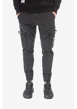 Alpha Industries spodnie Jogger męskie kolor czarny w fasonie cargo 108203.03-CZARNY ze sklepu PRM w kategorii Spodnie męskie - zdjęcie 161395368