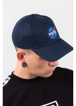 Alpha Industries czapka z daszkiem bawełniana NASA Cap kolor granatowy z aplikacją 186903.07-GRANATOWY ze sklepu PRM w kategorii Czapki z daszkiem damskie - zdjęcie 161397765