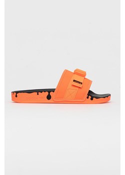adidas Originals klapki Pouchylette W GY1009 damskie kolor pomarańczowy GY1009-SOLRED ze sklepu PRM w kategorii Klapki damskie - zdjęcie 161398599
