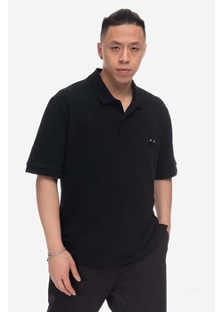 Neil Barett polo męski kolor czarny z aplikacją PBJT143.U500-3158 ze sklepu PRM w kategorii T-shirty męskie - zdjęcie 161400205