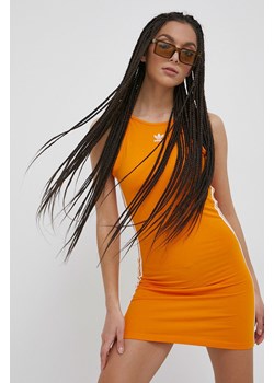 adidas Originals sukienka Adicolor HC2046 kolor pomarańczowy mini dopasowana HC2046-BORANG ze sklepu PRM w kategorii Sukienki - zdjęcie 161402469