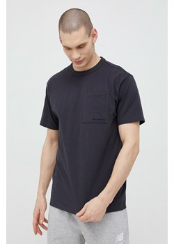 New Balance t-shirt bawełniany kolor czarny gładki MT23567PHM-PHM ze sklepu PRM w kategorii T-shirty męskie - zdjęcie 161403589
